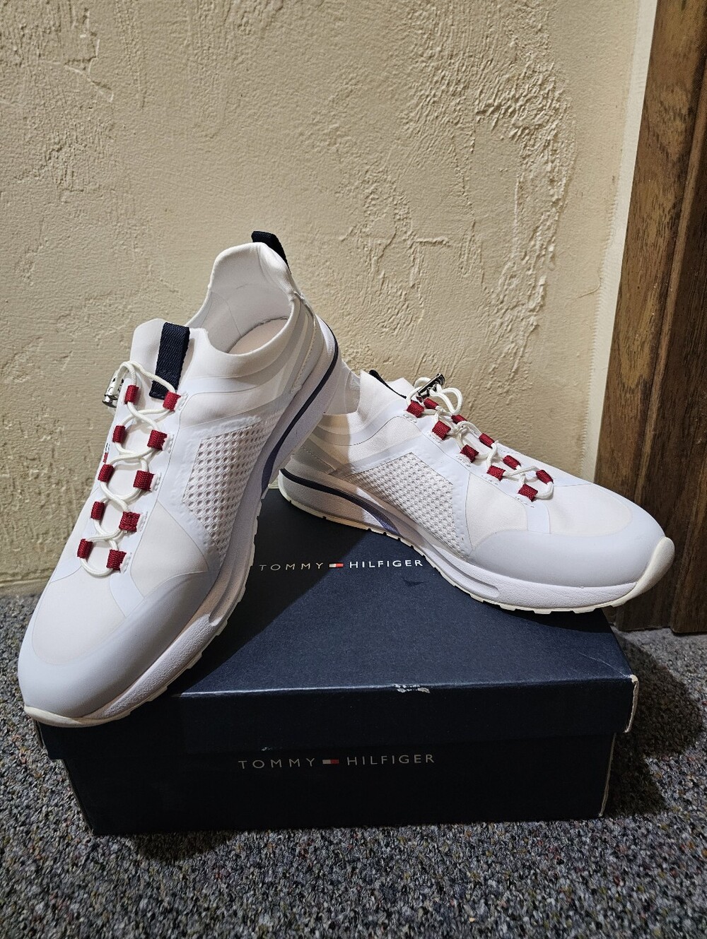 Tommy Hilfiger White Mesh Toggle Lace Athletic Sneakers Size 8M